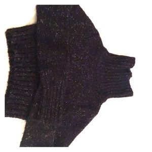 Crop Top Fuzzy V-Neck Sweatshirt